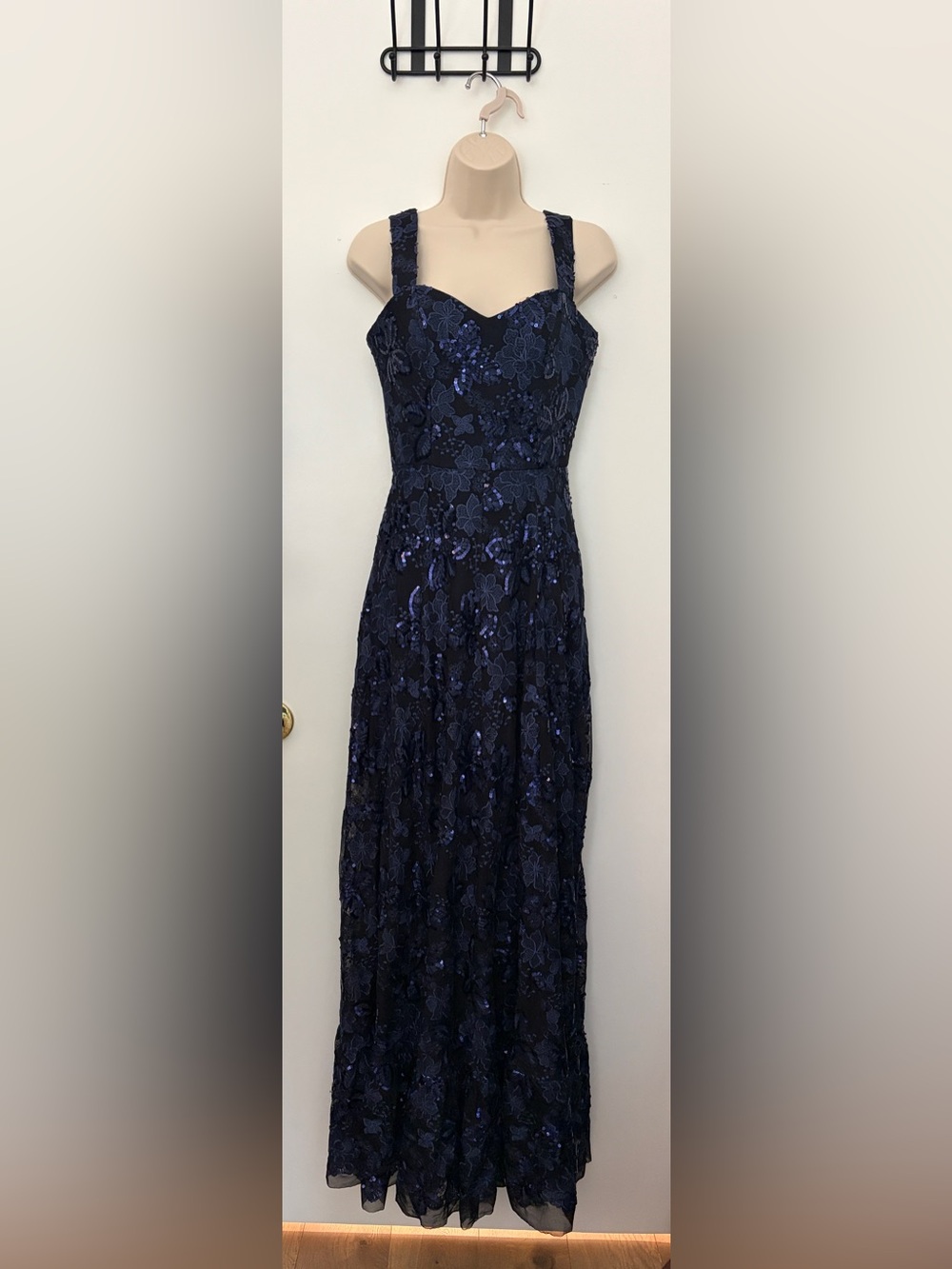 Dress the Population Navy Sequin Floral Gown (Size Small)